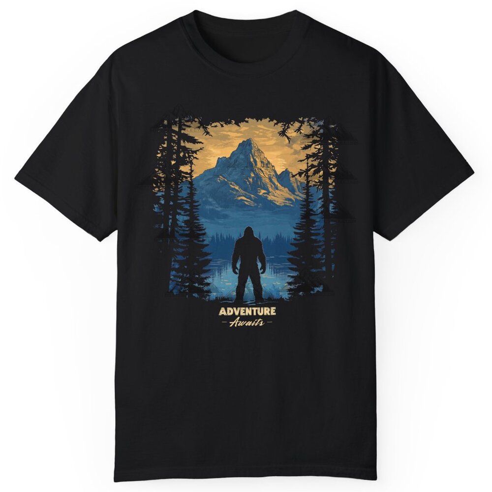 Bigfoot - Adventure awaits - T-Shirt